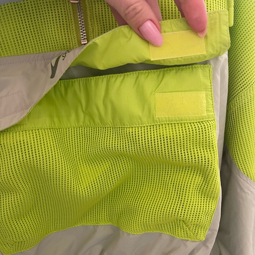 NIKE NEON GREEN HOODED WINDBREAKER M - Picture 6 of 8